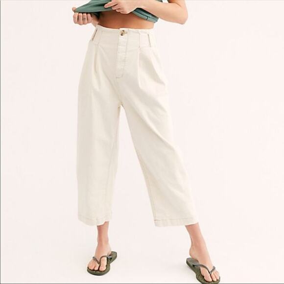 Free People Pleated Carrot Pants size 6 NWT Ivory - Picture 1 of 5